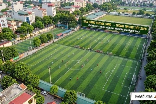Sân Bóng Huỳnh Cung — Thông tin chi tiết 2026