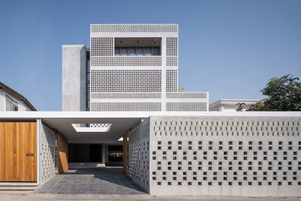 [Thị Trường] Nhà Biệt Lập 1.000 M2 Cho Ba Gia Đình Chung Sống, Làm Tường Leo Núi Trong Nhà