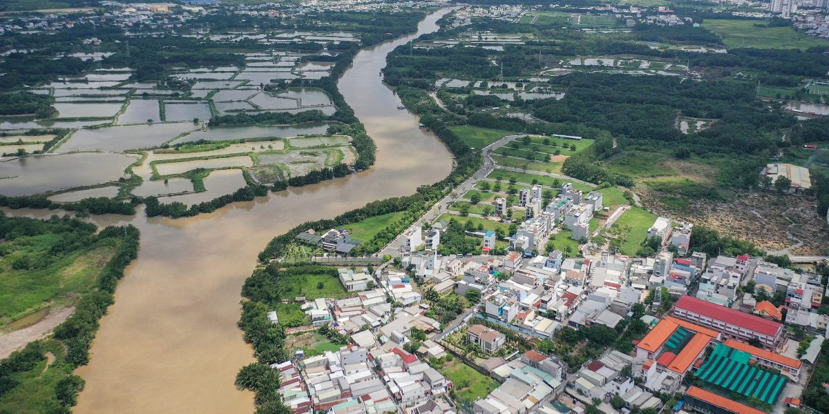 Nhà Liền Thổ Ế Vì Mức Giá Cao